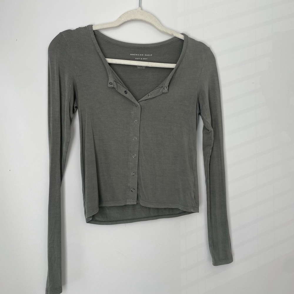 American Eagle long sleeve